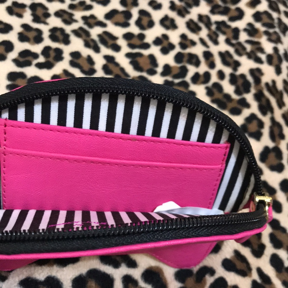LUV BETSEY JOHNSON Pink 💕 Kitty Wallet Wristlet ID Credit Card Coin Purse Cute - Picture 9 of 10